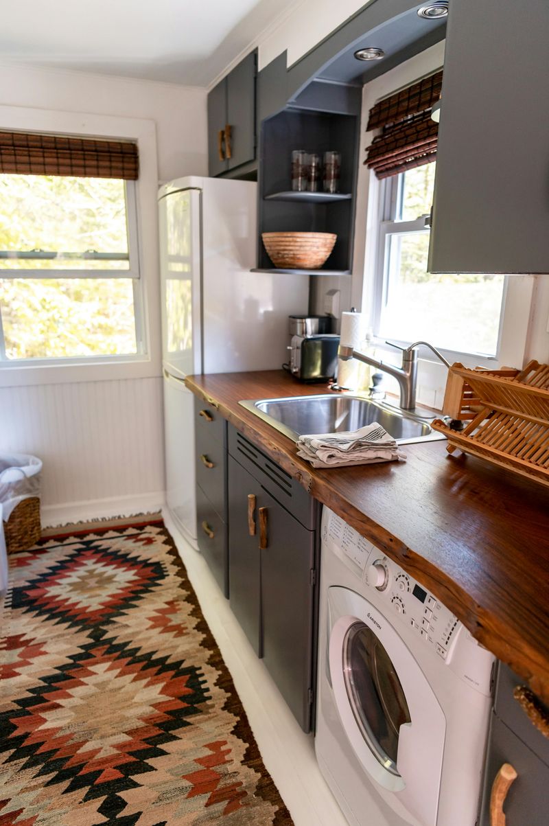 10 Small Kitchen Setbacks You May Face And The Fixes Designers Recommend - Decor Hint Cramped Storage