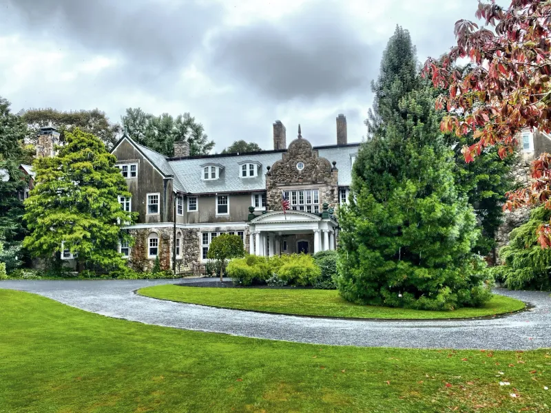 14 Historic Mansions To Tour In Rhode Island This Fall - Decor Hint Blithewold