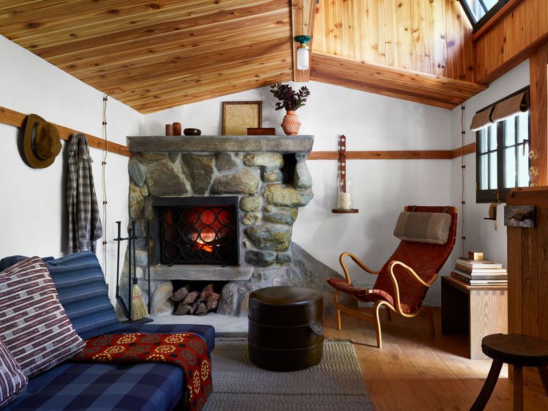 9 Minnesota Cabin Living Rooms Built For Snowy Nights - Decor Hint Northwoods Nostalgia Corners