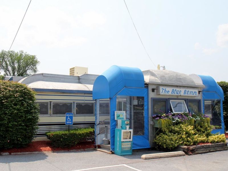 14 Classic Diners In America You May Not Want To Miss - Decor Hint Blue Benn Diner, Vermont