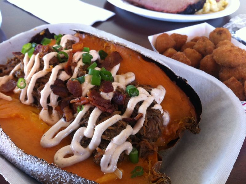 18 Top-Rated BBQ Restaurants In Texas - Decor Hint Pecan Lodge (Dallas)