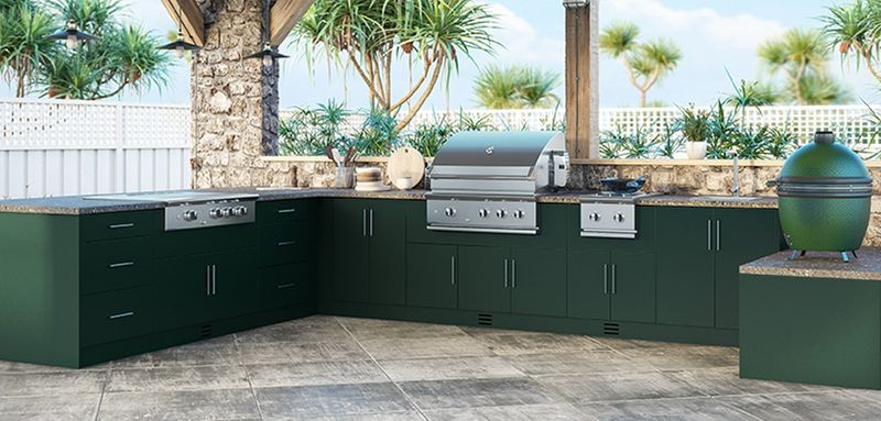 10 Florida Outdoor Kitchens Built To Withstand Heat And Storms - Decor Hint Marine-Grade Cabinet Marvels