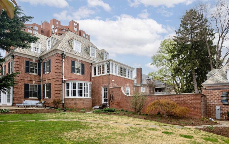 10 Charlotte Home Designs Fusing Southern Charm With Smart Tech - Decor Hint Brick Georgian with Kitchen Intelligence