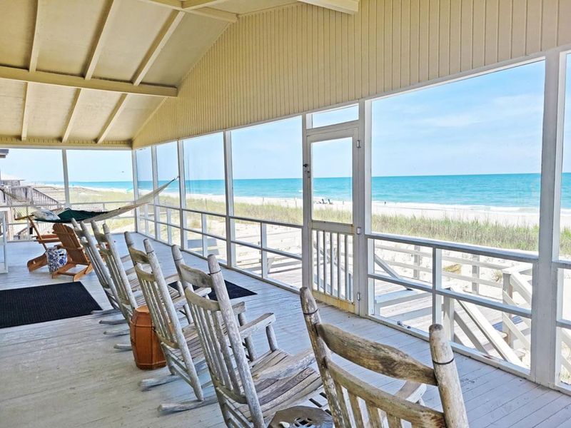 17 Charming Screened Rooms In South Carolina That Feel Like Childhood Summers - Decor Hint Pawleys Island Pelican Perch