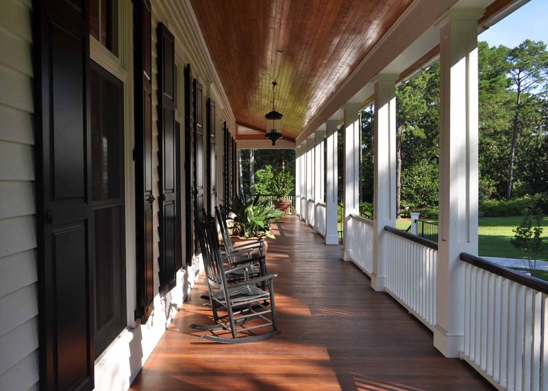 10 South Carolina Porches Designed For Outdoor Living - Decor Hint Historic Southern Veranda