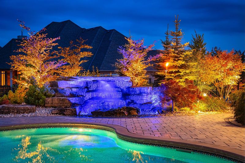 12 Nevada Courtyard Fountains That Keep Things Cool - Decor Hint Illuminated Nighttime Fountain