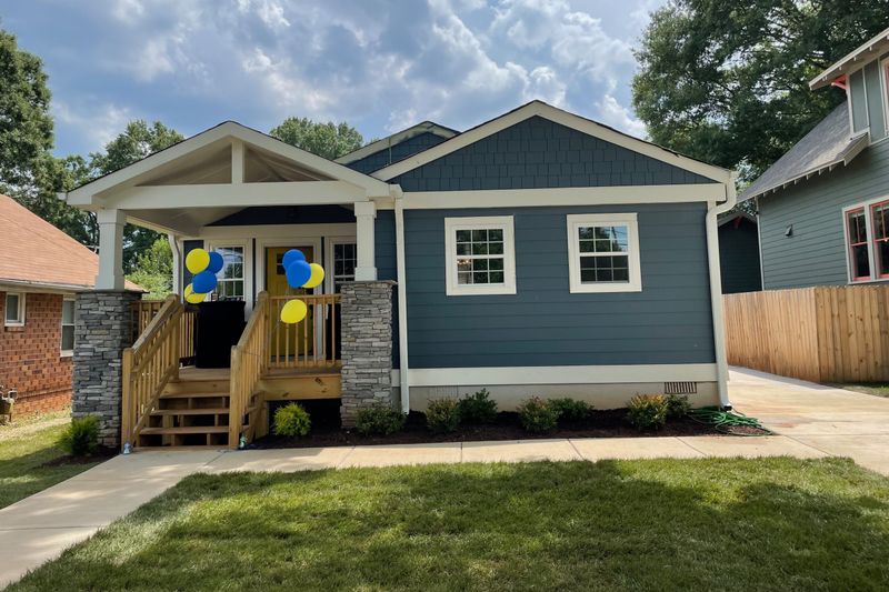 Charlotte, NC Real Estate Outlook With 8 Homes Set To Gain Demand By 2026 - Decor Hint Affordable Housing Projects And Starter Homes
