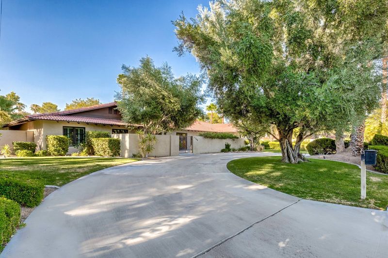 8 Types Of Las Vegas Homes Facing Potential Price Declines By 2026 - Decor Hint Older Homes In Aging Subdivisions
