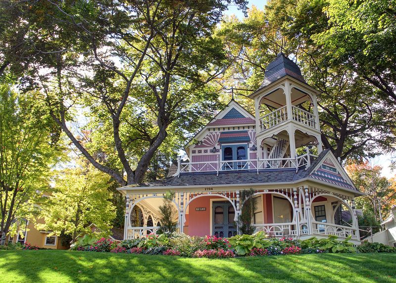 10 Michigan Front Porches That Could Be Featured In Southern Living - Decor Hint Victorian Charm in Bay View