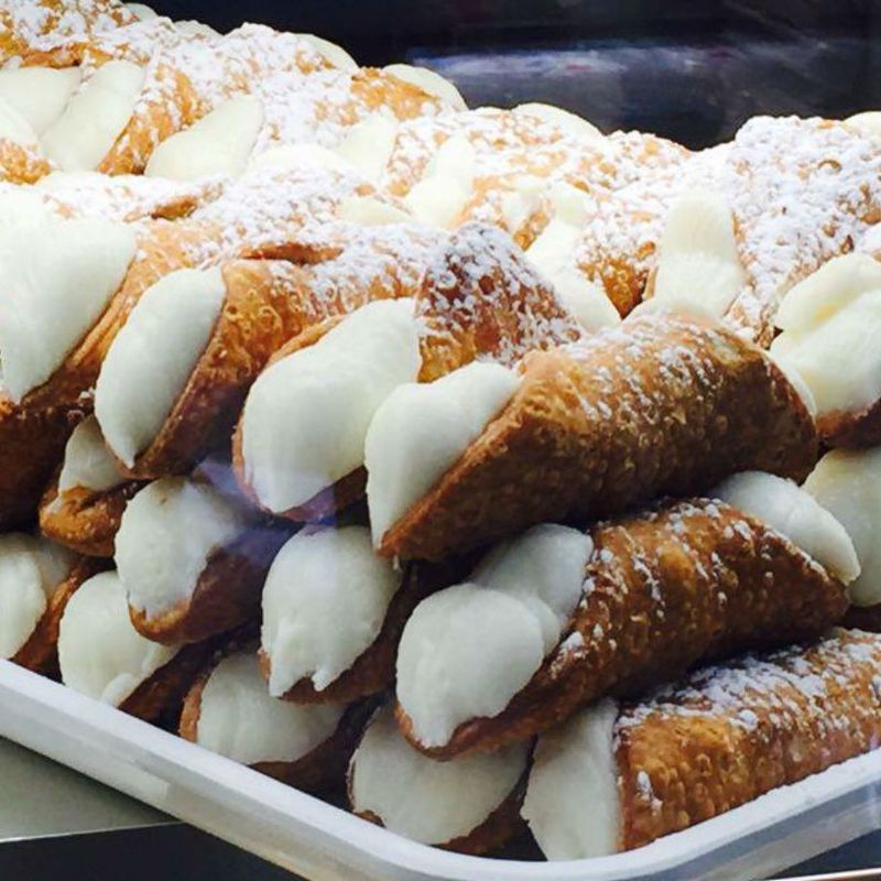 Italian Cannoli