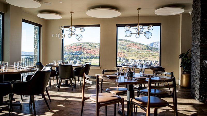 14 Utah Restaurants With Breathtaking Mountain Views And Unforgettable Bites - Decor Hint Overlook Restaurant – Heber Valley's Panoramic Paradise