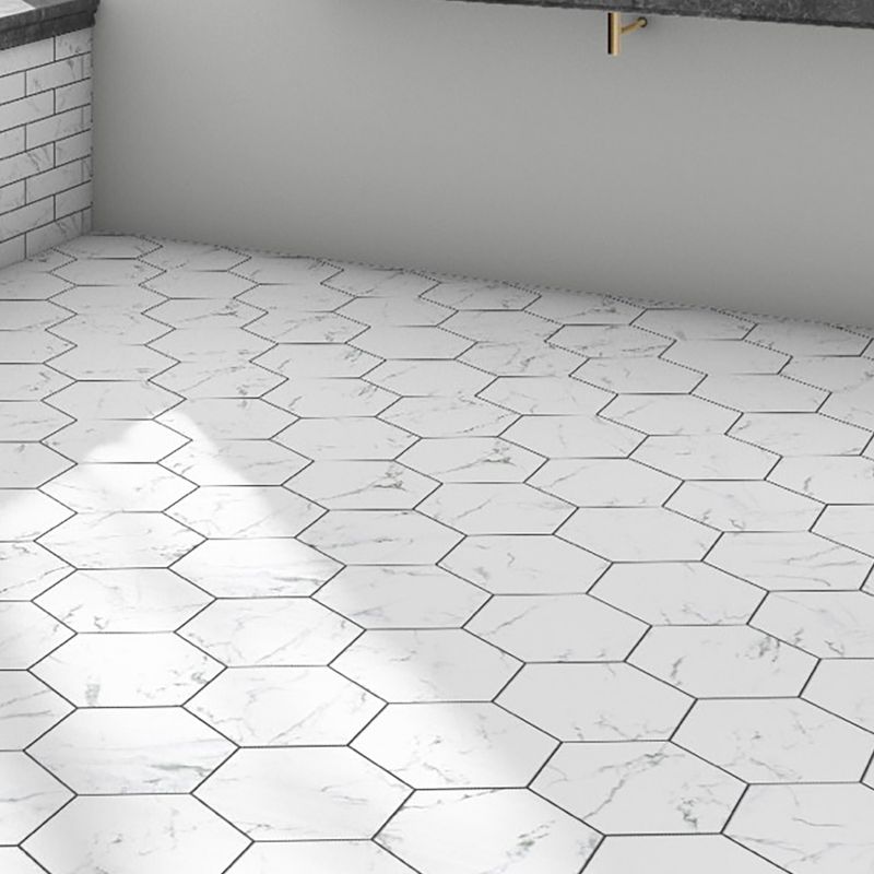 15 Pennsylvania Bathroom Floors That Are Making A Stylish Revival - Decor Hint Hexagon Patterns