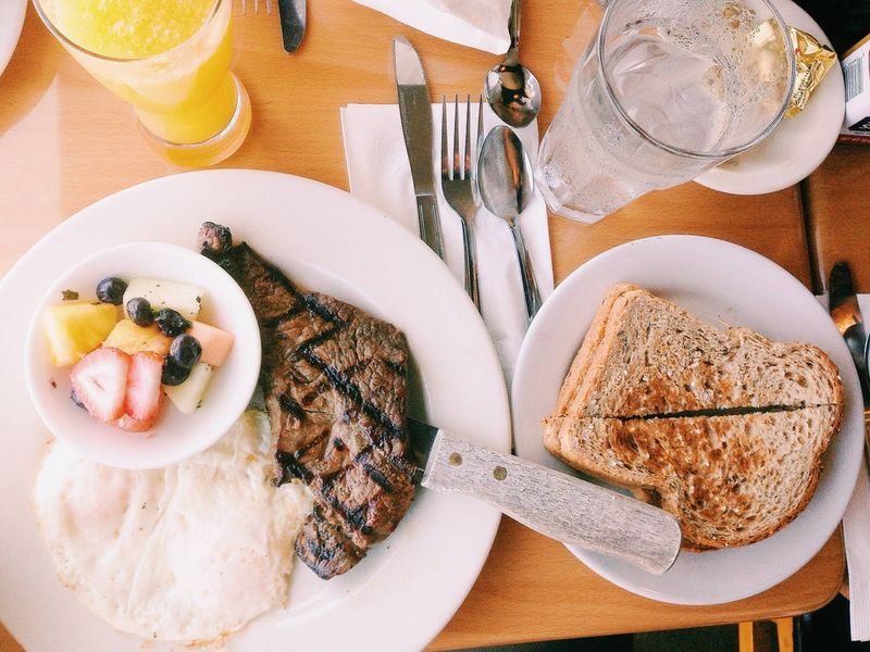 7 Late-Night Eats In Nevada That Actually Satisfy - Decor Hint Coronado Café – Las Vegas, NV