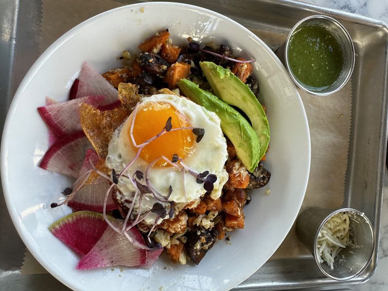 The Grove Café & Market 