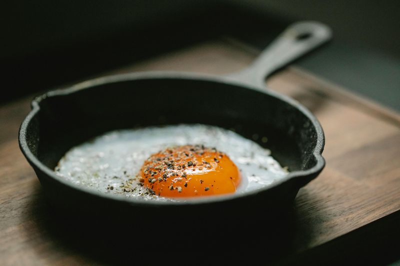 16 Iconic Home Items That Are Older Than You Think - Decor Hint Cast Iron Skillets