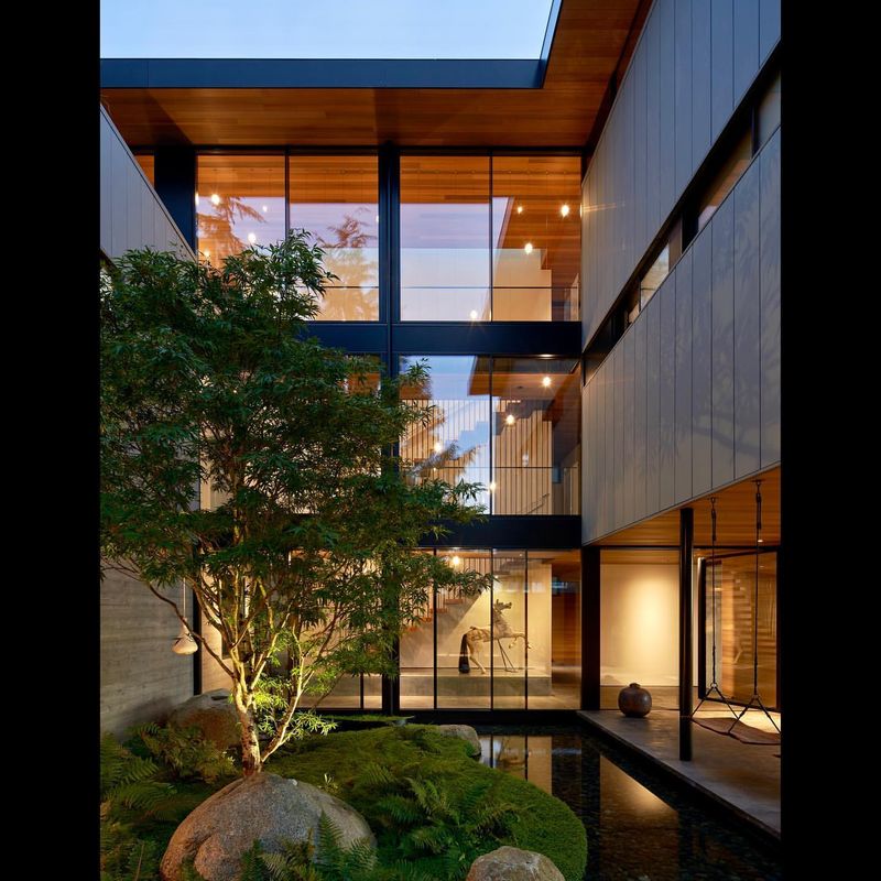 8 Washington House Styles With Hidden Charm And 6 That Become Top Picks In 2025 - Decor Hint Courtyard Houses
