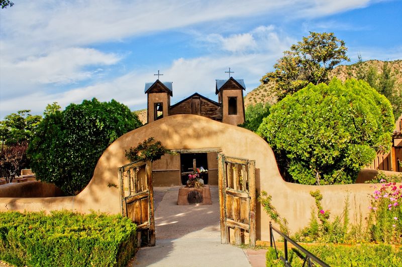 7 New Mexico Adobe Courtyards To Enjoy Timeless Shade - Decor Hint El Santuario's Peaceful Refuge