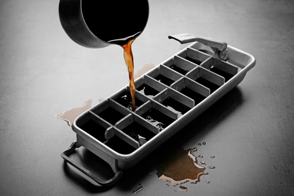 15 Classic Kitchen Tools From Grandma's Day We Need Back - Decor Hint Metal Ice Cube Trays