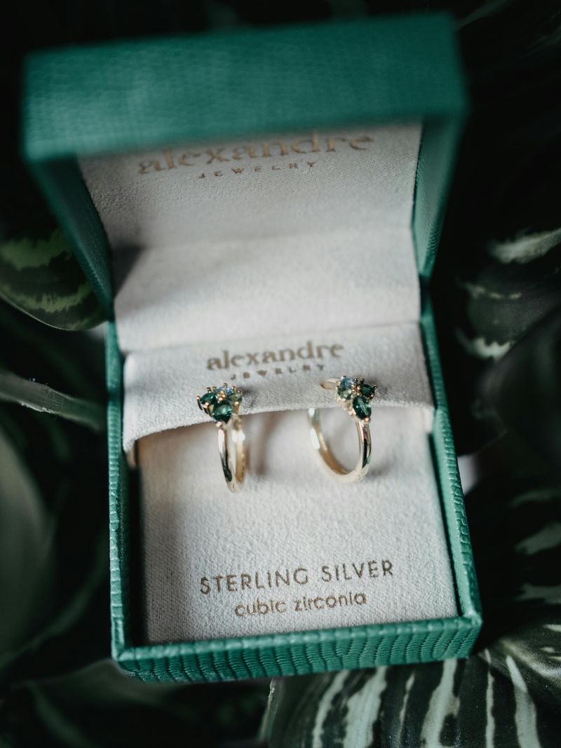 13 Common Thrift Store Finds That Can Be Worth Buying - Decor Hint Sterling Silver