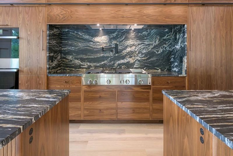 12 Georgia Butler's Pantries Making A Quiet Comeback - Decor Hint Roswell Modern Minimalist