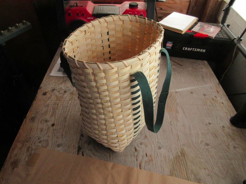 10 Indiana Furniture Trends Poised For A Quiet Comeback In 2025 - Decor Hint Woven Indiana Hickory Splint Baskets