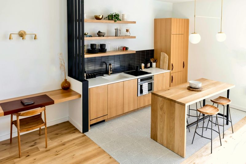 Convertible Dining Solutions
