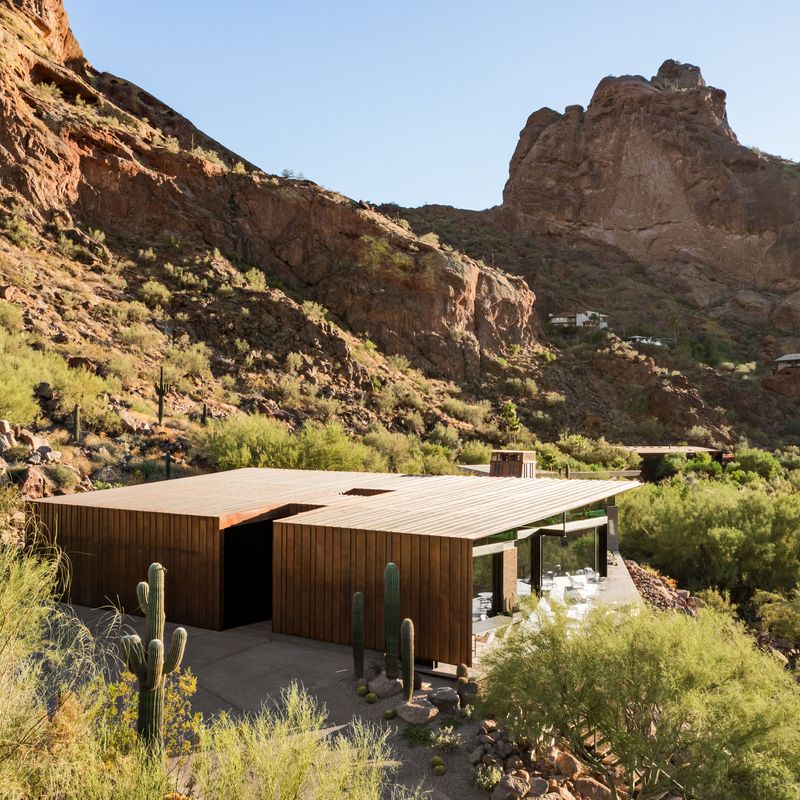 12 Nevada Desert Homes With Décor Inspired By Their Surroundings - Decor Hint Boulder City Desert Retreat