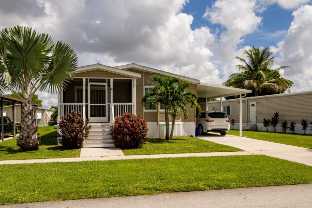Mobile Home 4 - Decor Hint