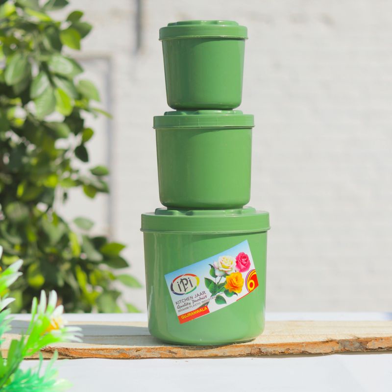 9 Ways You Can Maximize Small Kitchen Space - Decor Hint Opt For Stackable Food Containers