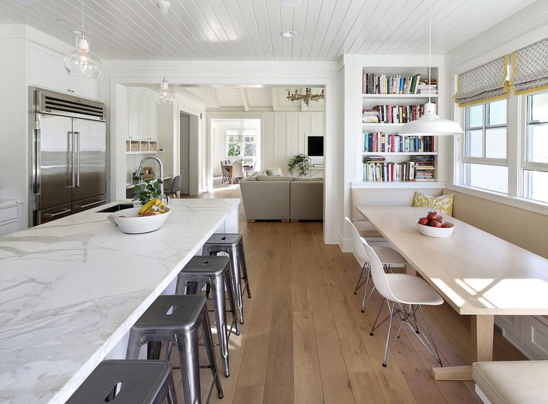 18 Virginia Colonial Details That Still Feel Fresh - Decor Hint Painted Tongue-and-Groove Ceilings