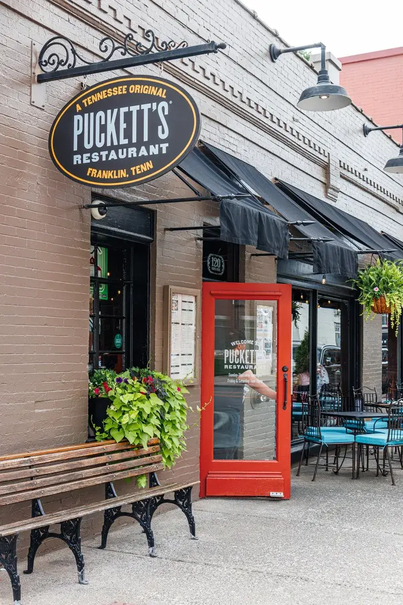 Puckett’s Grocery & Restaurant