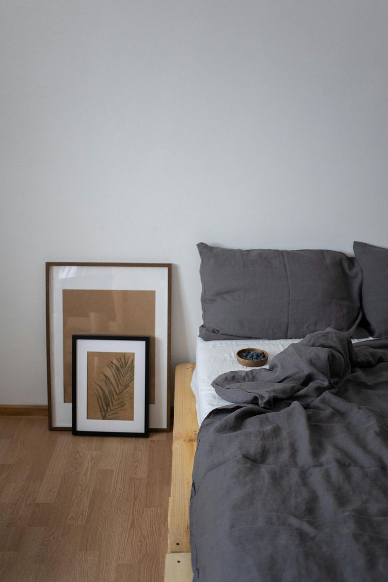 Easy Bedding Choices That Can Create A Minimalist Feel - Decor Hint Linen Bedding Sets