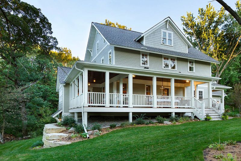 15 Minnesota Three-Season Porches Built To Last Through Long Winters - Decor Hint Farmhouse Wrap-Around Wonder