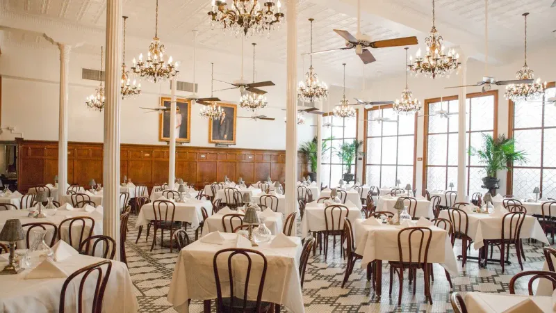 15 Historic Restaurants In The US That Have Been Serving For Over 100 Years - Decor Hint Arnaud's (New Orleans, LA)