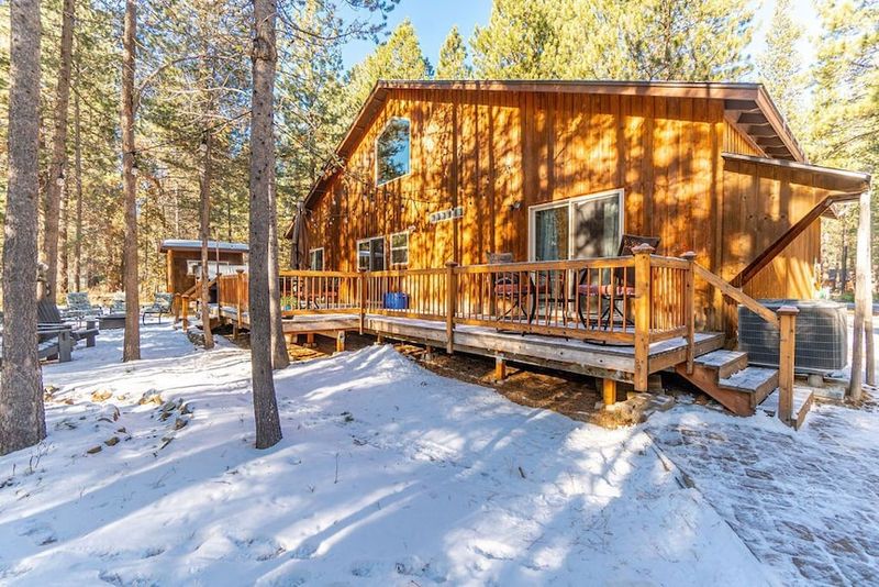 5 Properties Losing Value In Oregon And 10 That Are Hard To Sell - Decor Hint Vacation Cabins in Sunriver