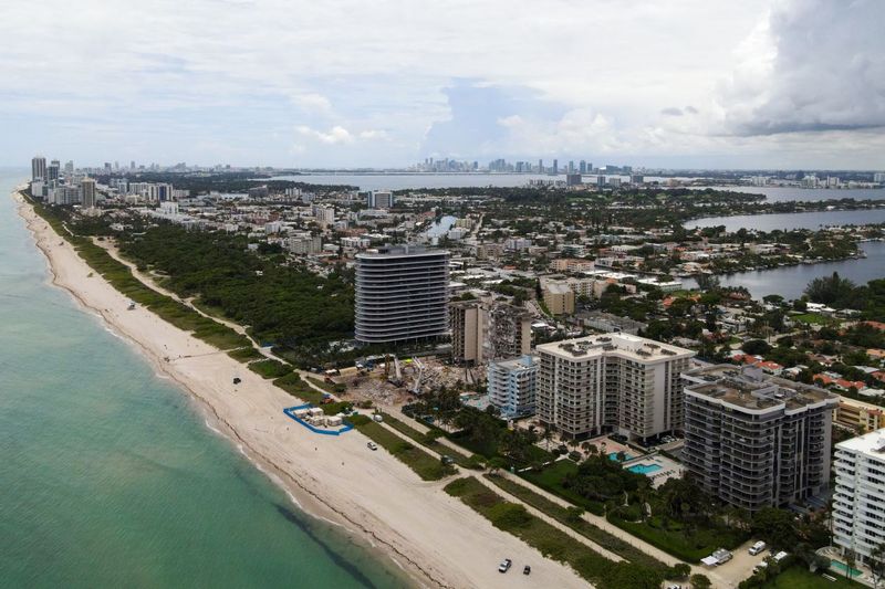 7 Miami, Florida Condos Expected To See Price Declines By 2026 - Decor Hint Pre-2000 Constructions Struggling With Maintenance Assessments