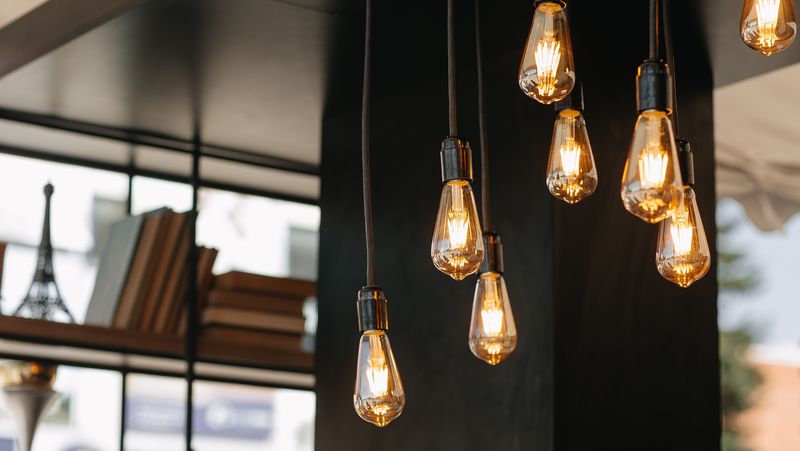 10 Denver Home Design Trends That Will Fade Away By 2030 - Decor Hint Edison Bulbs Dimming Out
