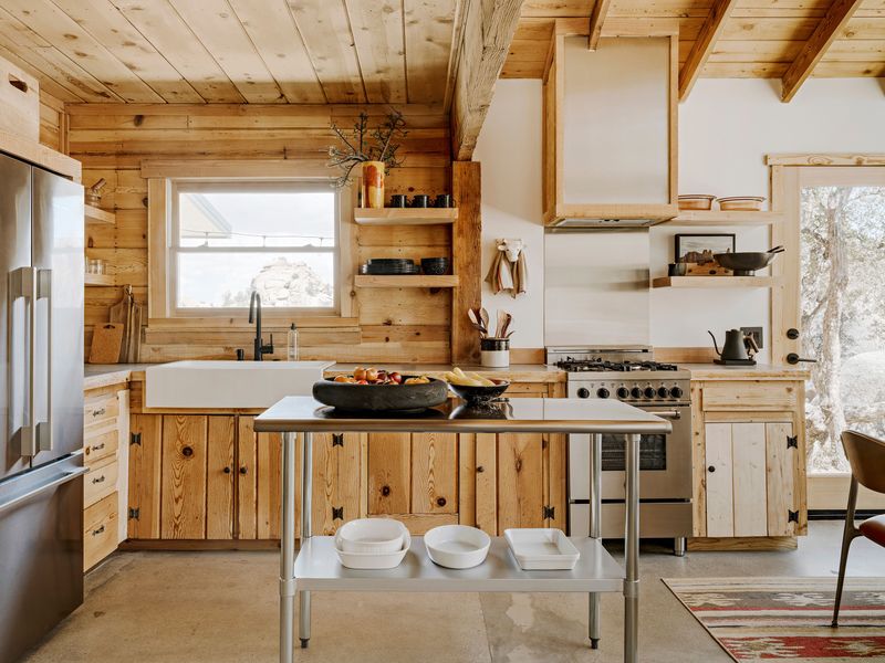 11 New Hampshire Pine Kitchens That Smell Like Cabin Weekends - Decor Hint Vintage-Inspired Pine Kitchen With Retro Details
