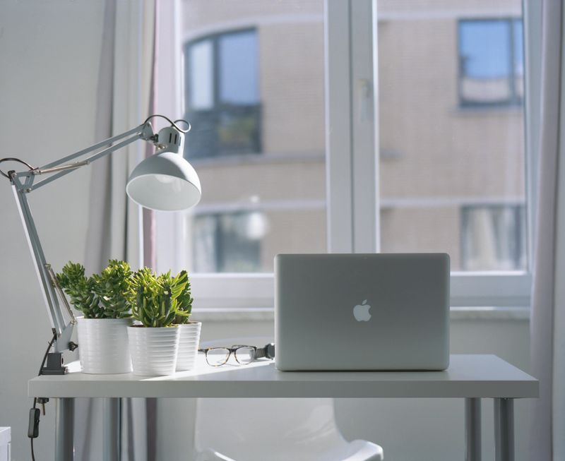 Neaten Desk
