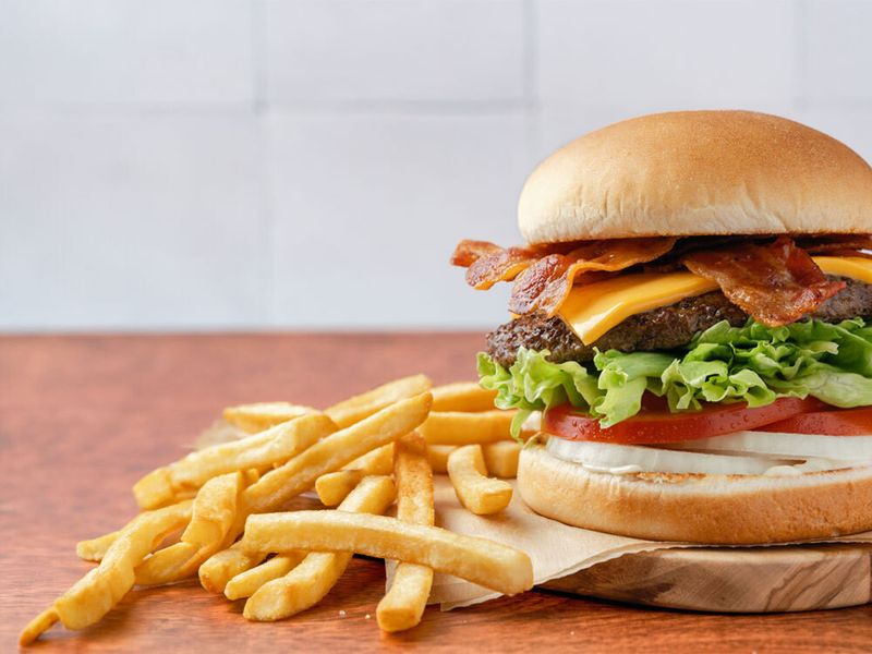 12 California Roadside Burger Chains That Still Feel Classic - Decor Hint Nation's Giant Hamburgers