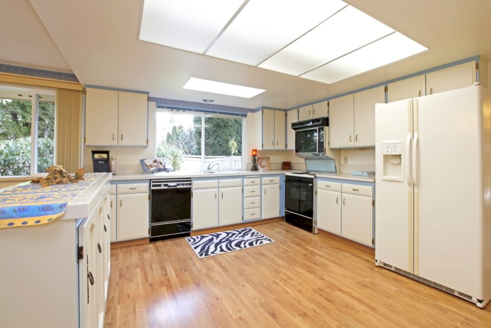 Outdated Appliance Finishes - Decor Hint