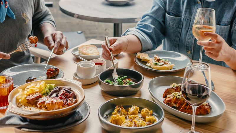 16 Surprising Ways Chicago And New York City Restaurants Stand Worlds Apart - Decor Hint Restaurant Week Approaches