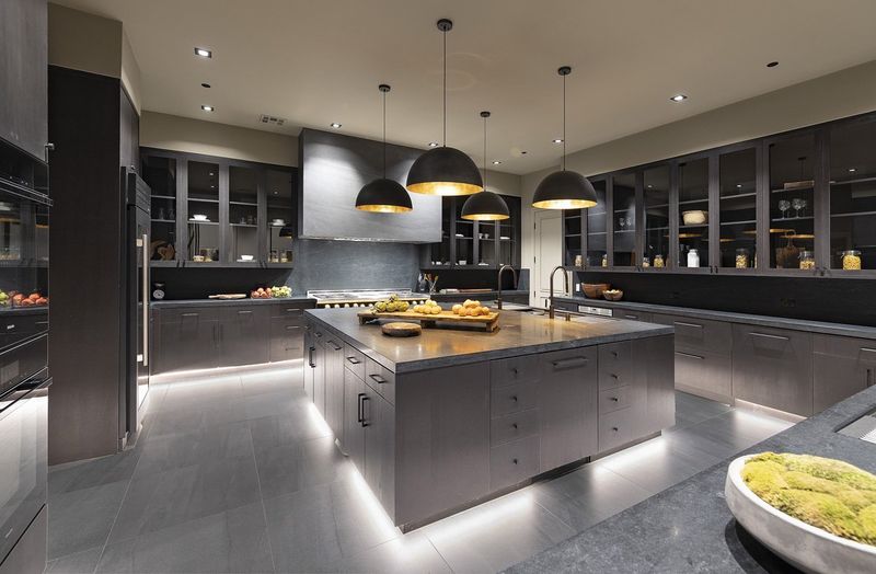 7 Kitchen Wow Factors That Win Over California Buyers And 5 Finishing Touches That Attract Even More According To Interior Designers - Decor Hint Smart Appliance Integration