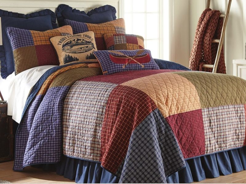 13 Key Features Defining Michigan Lakefront Cottages - Decor Hint Lake-Themed Quilts and Blankets