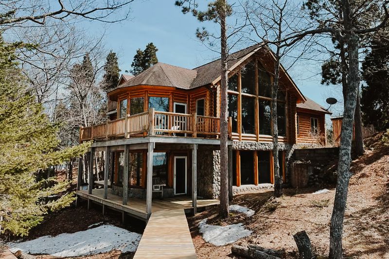 10 Michigan Front Porches That Could Be Featured In Southern Living - Decor Hint Copper Harbor's Rustic Woodland Retreat