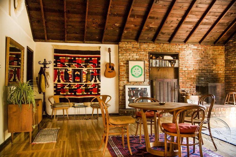 7 California Homes That Channel The Retro Spirit Of The '70s - Decor Hint Laurel Canyon Bohemian Retreat
