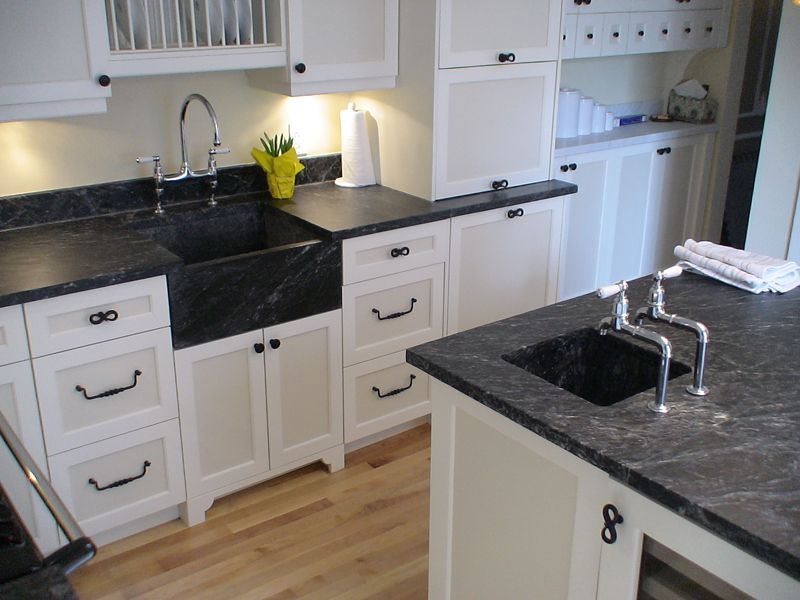 18 Virginia Colonial Details That Still Feel Fresh - Decor Hint Soapstone Kitchen Counters