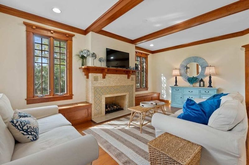 8 Florida Waterfront Homes With Effortlessly Chic Coastal Décor - Decor Hint St. Augustine Historical Haven