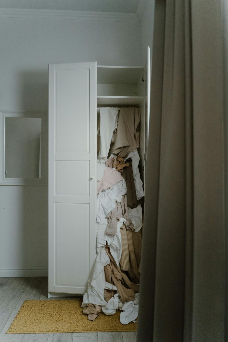 11 Bad Habits That Can Slowly Make Your Home Feel Cluttered - Decor Hint Overstuffed Closets
