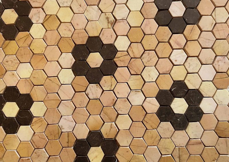 26 Ways To Get That Vintage Bathroom Look In New York Homes (Even In A Modern Apartment) - Decor Hint Hexagonal Floor Tiles Create Period Charm